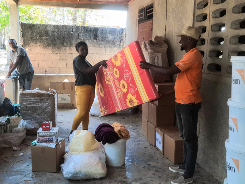 World Vision entrega ayuda humanitaria en Haití.